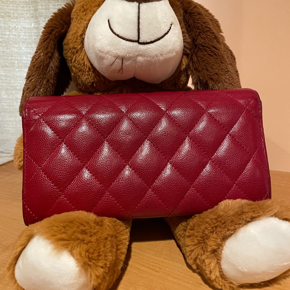 💯 authentic Chanel wallet - Picture 3 of 3